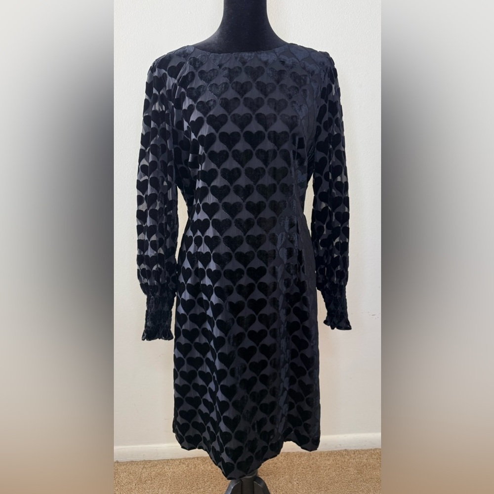 Talbots Black velvet heart A Line dress smocked cuffs bow detail knee length 14P